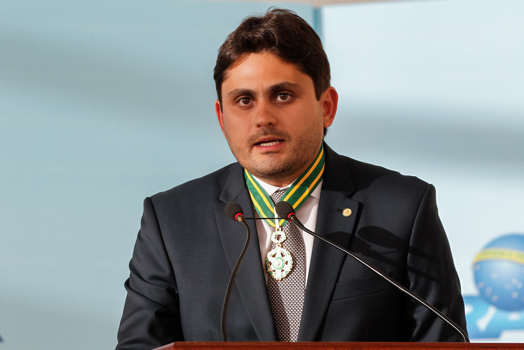 Juscelino se explica — de novo