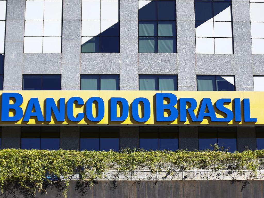 Fraude do coelho pegou BB e Caixa