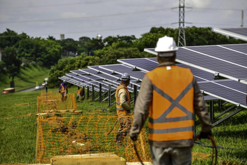 A polêmica do subsídio à energia solar avança na Câmara