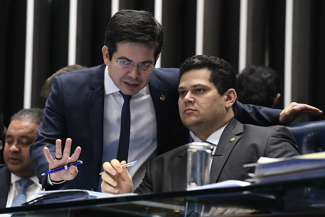 Randolfe x Alcolumbre