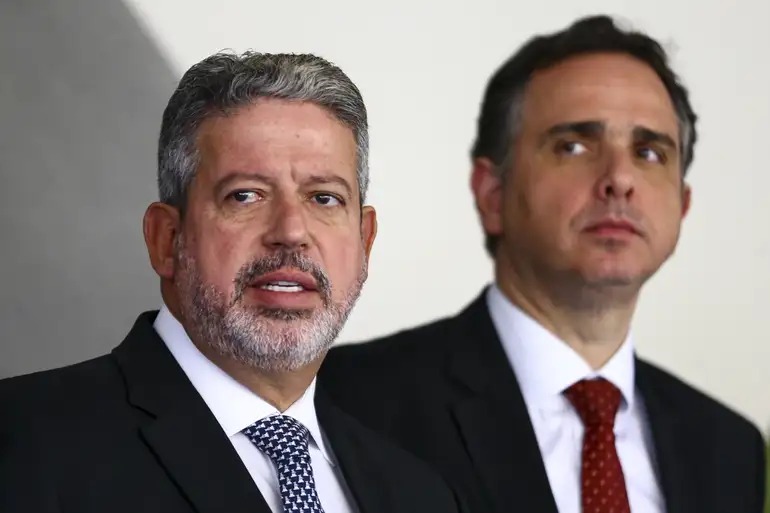 Cobrança por reação