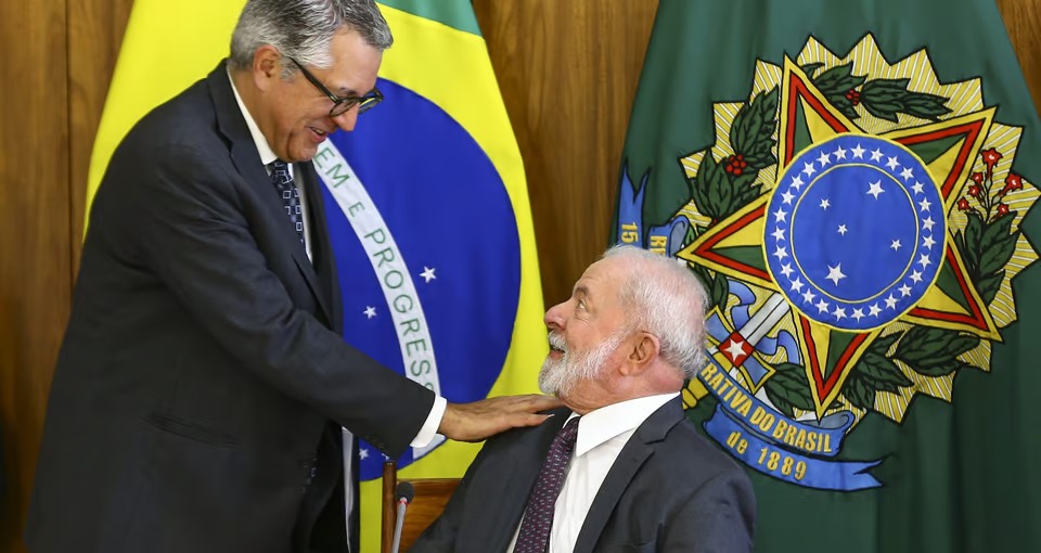 Contra Padilha