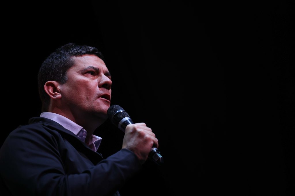 Moro com dia marcado