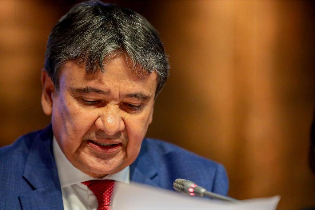Alerta no Bolsa Família