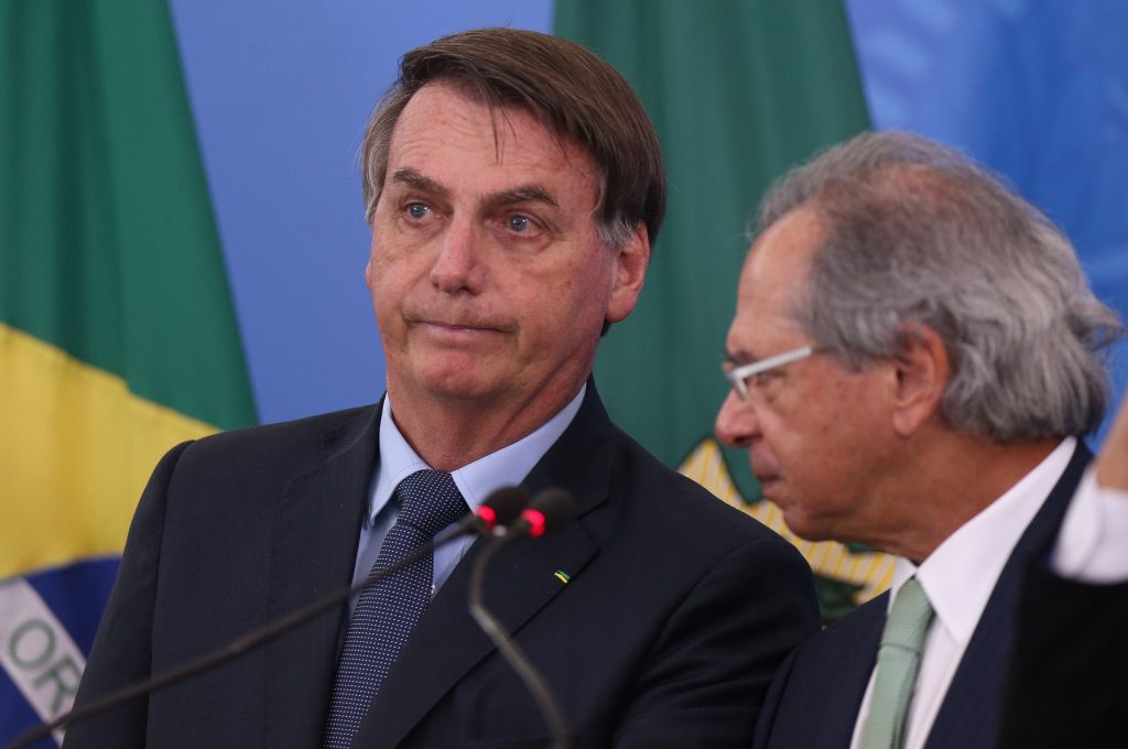 Aumentos para militares e policiais podem piorar crise fiscal