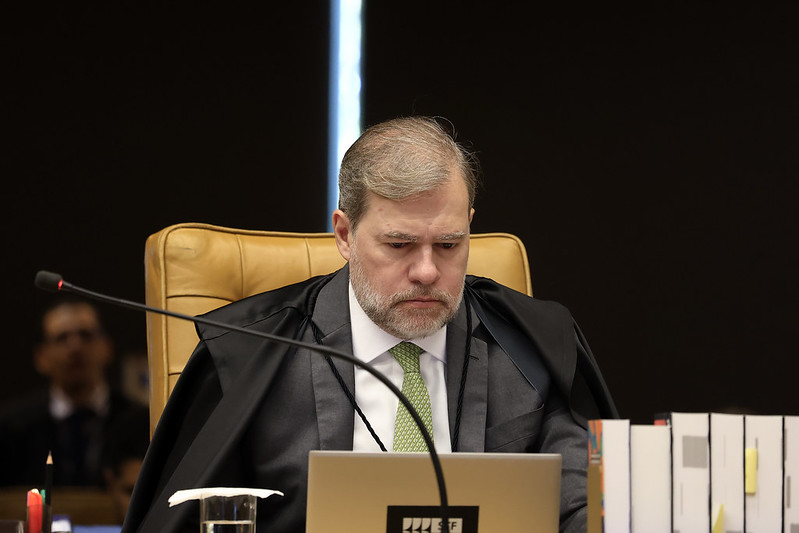 Camargo pede fiado a MPF e CGU