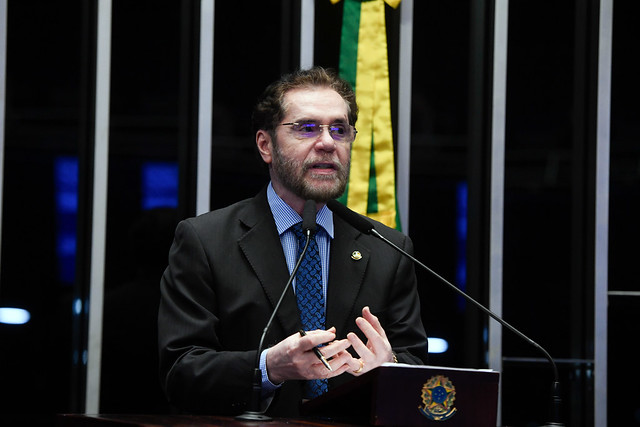Tucanos em extinção