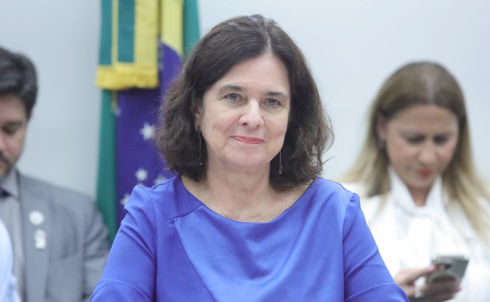 Um aviso à ministra