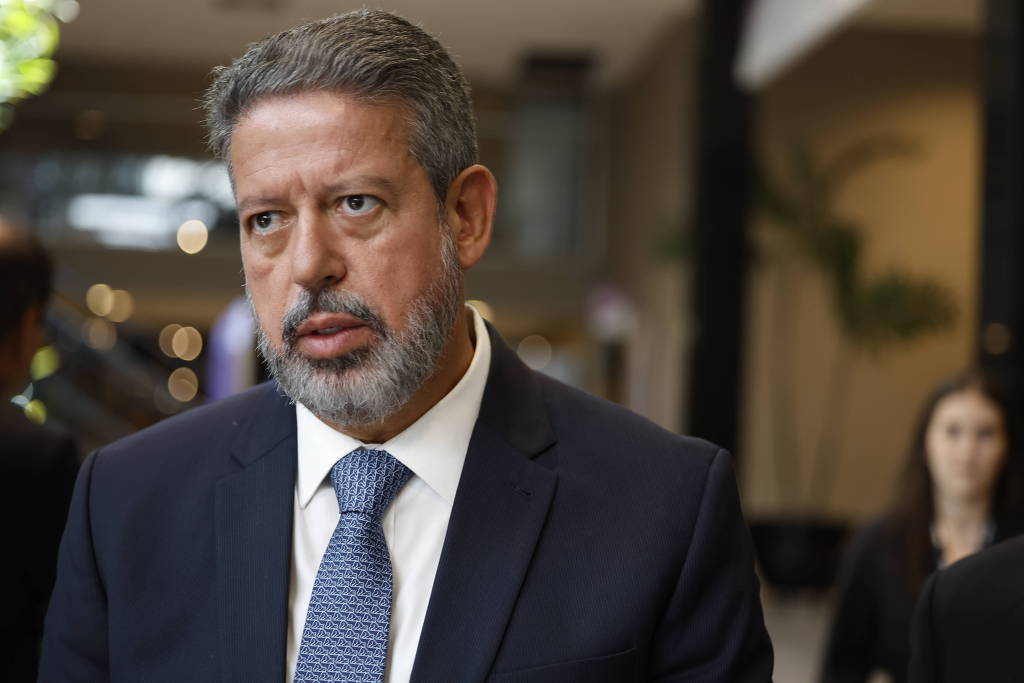 As razões de Lira