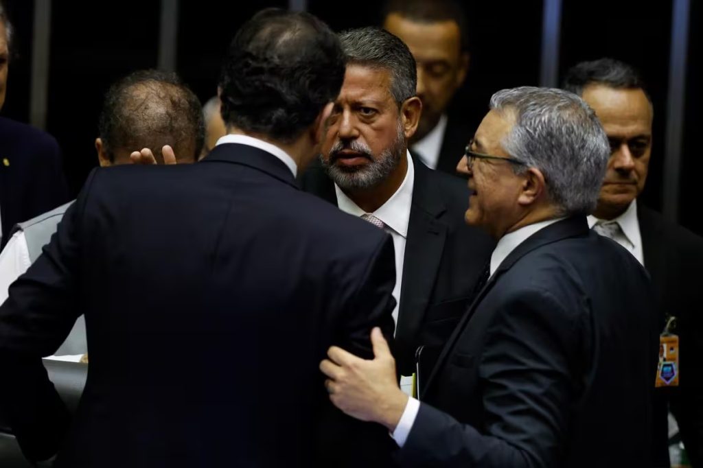 Menos poder com Lira