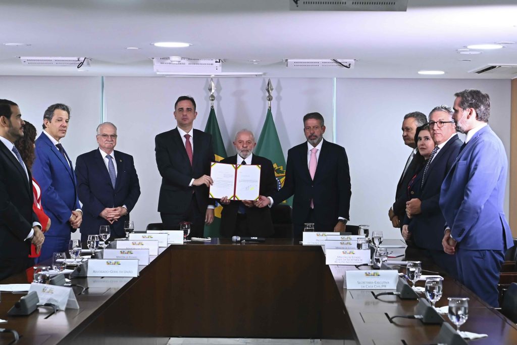 Lira e Padilha à mesa