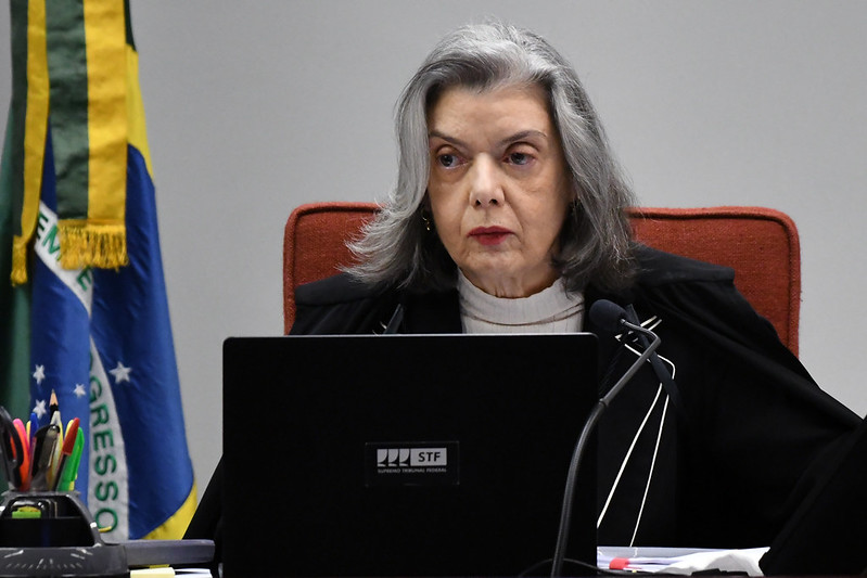 No lugar de Moraes