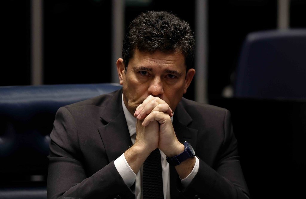Moro sobrevive