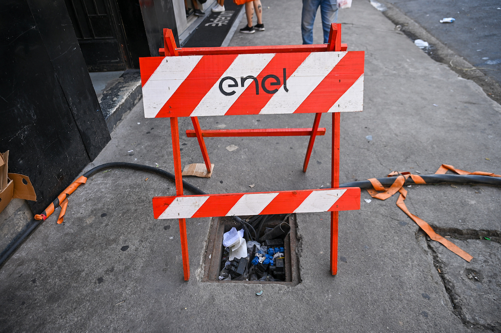 Enel em meia fase