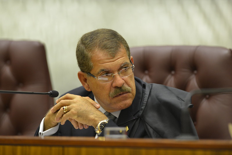 Martins cuida da saúde dos planos