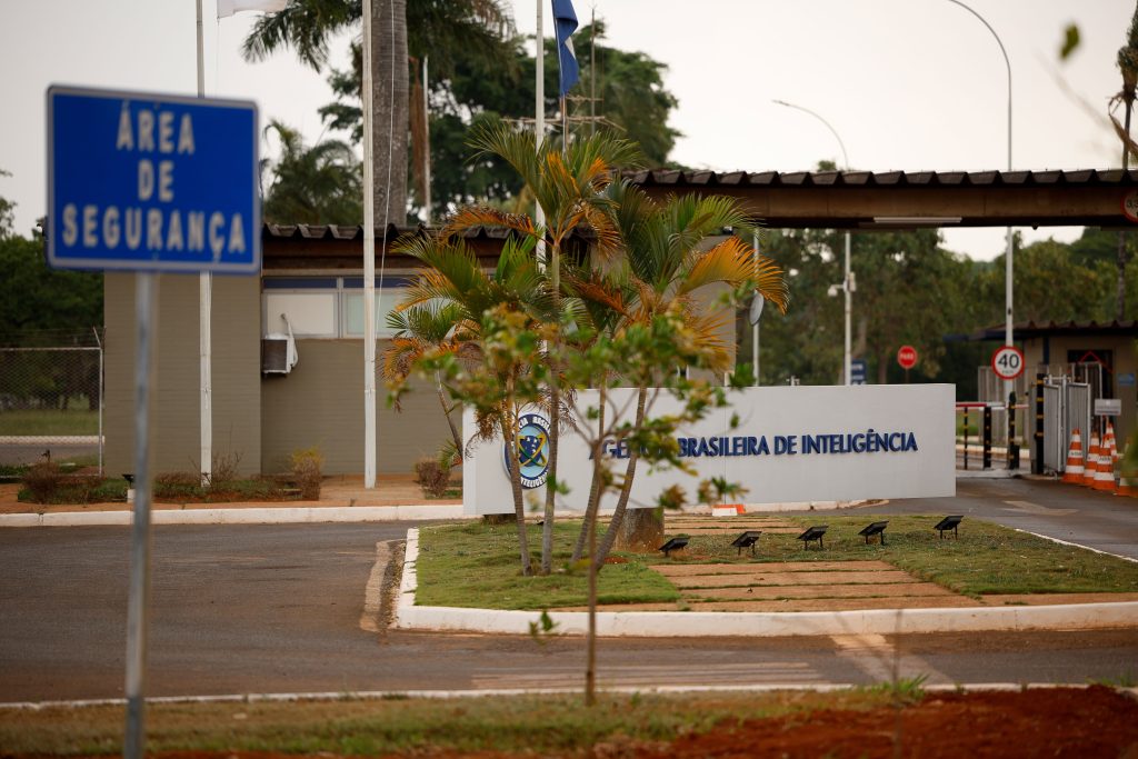 A poucas milhas da prisão