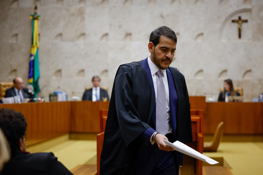 Mais uns dias na Eletrobras