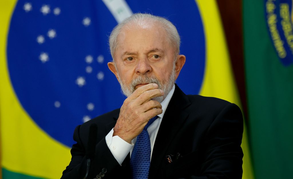 Em busca da saída do beco