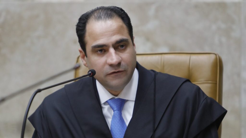 A favor do VPN