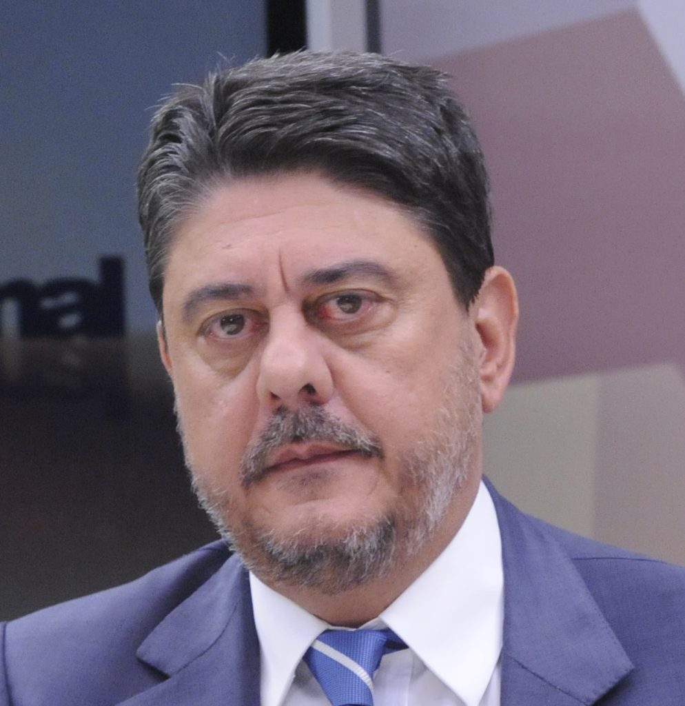 O secretário que encolheu