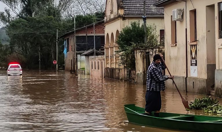 Tragédia como oportunidade