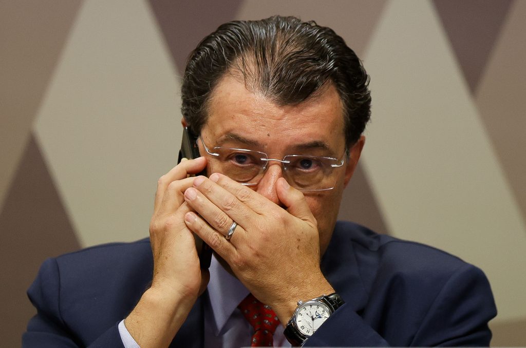 Reforma fica para depois