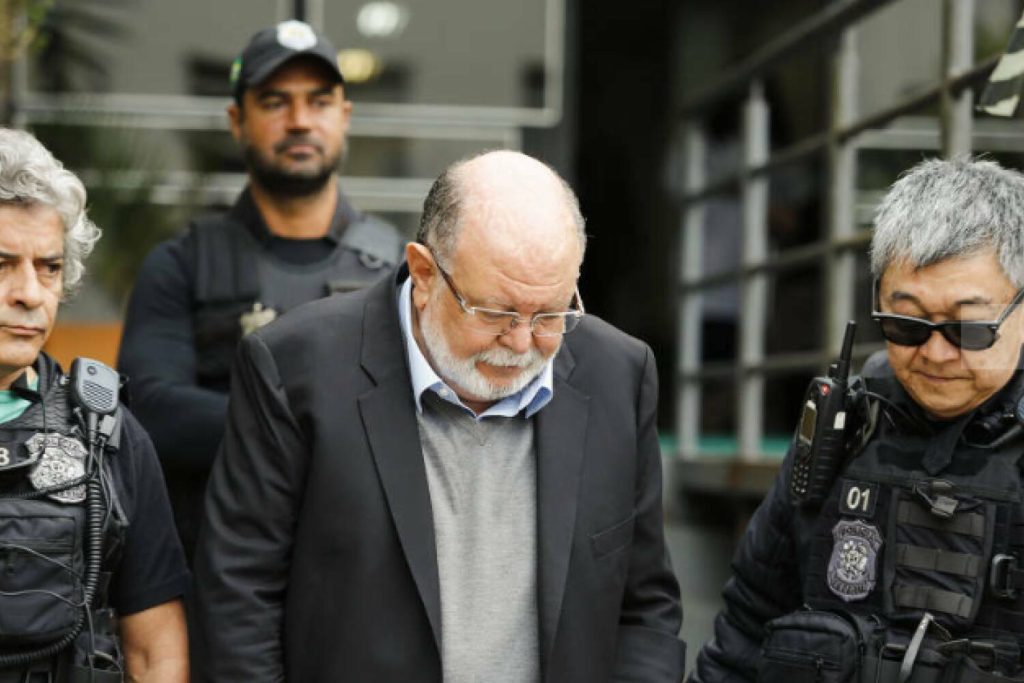 Toffoli livra Léo Pinheiro