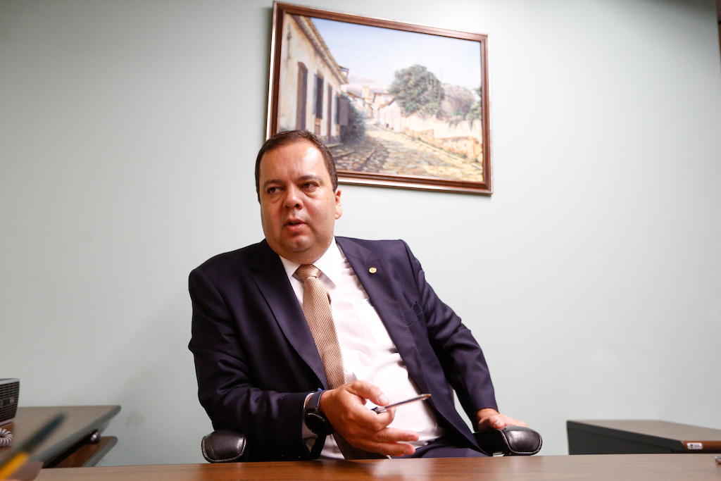 Governo quer mudar relatório da MP da Eletrobrás