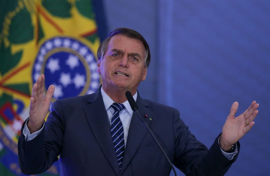 Bolsonaro dá sinal de guerra total contra Renan Calheiros