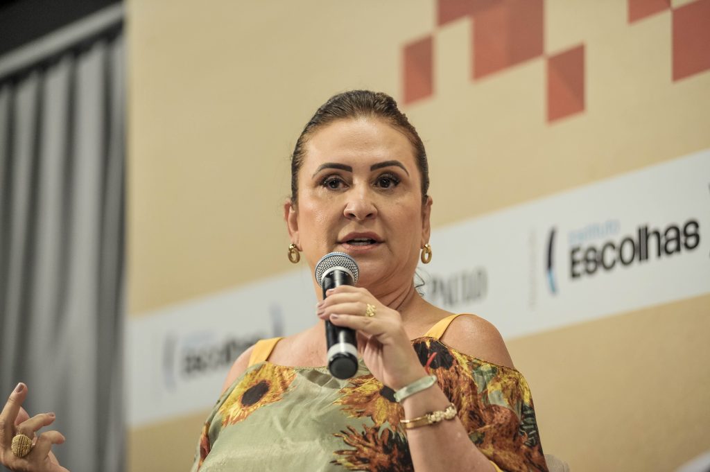 Mais perto do governo