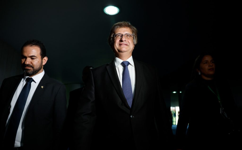 Reconsidere, Gilmar