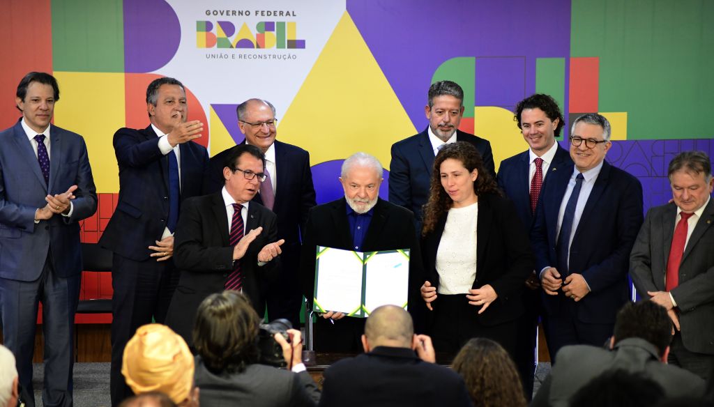 Os dois lados da muralha