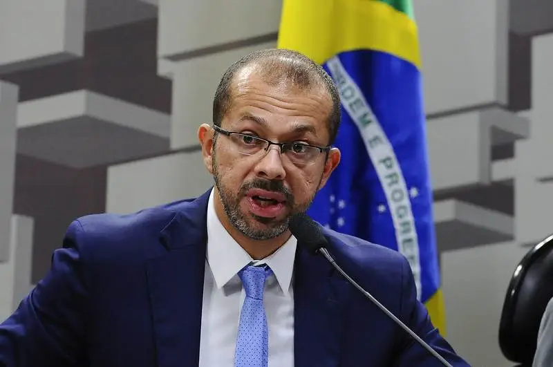 A abstenção do Cade