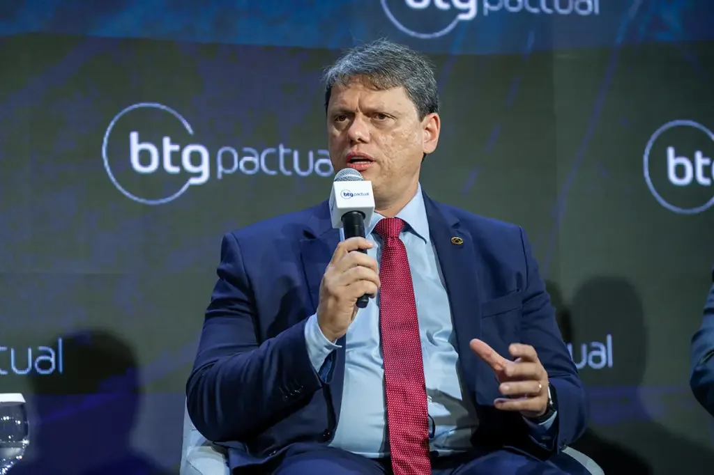 Tarcísio, o filho e o BTG