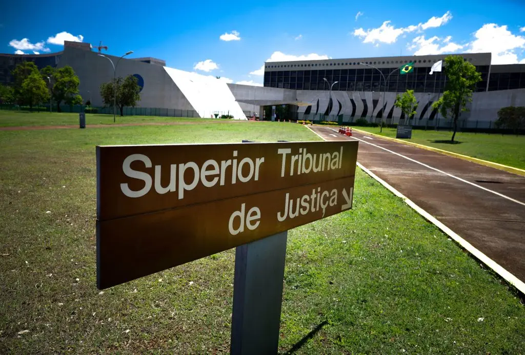 Apareceu um ministro