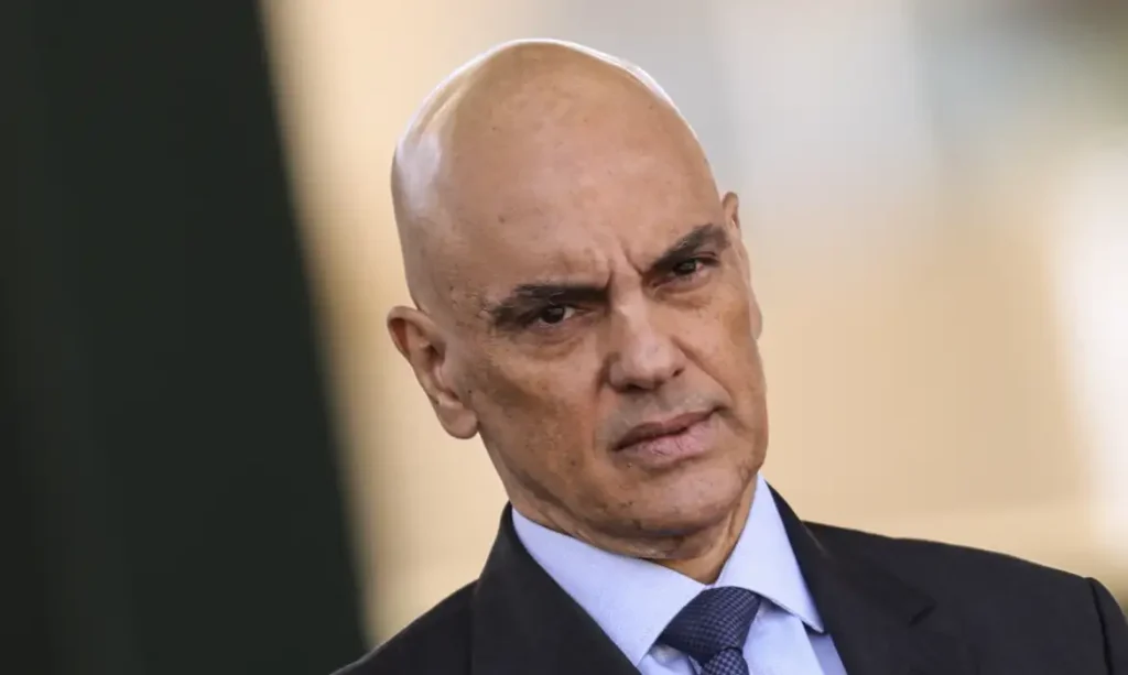 Bomba com Moraes